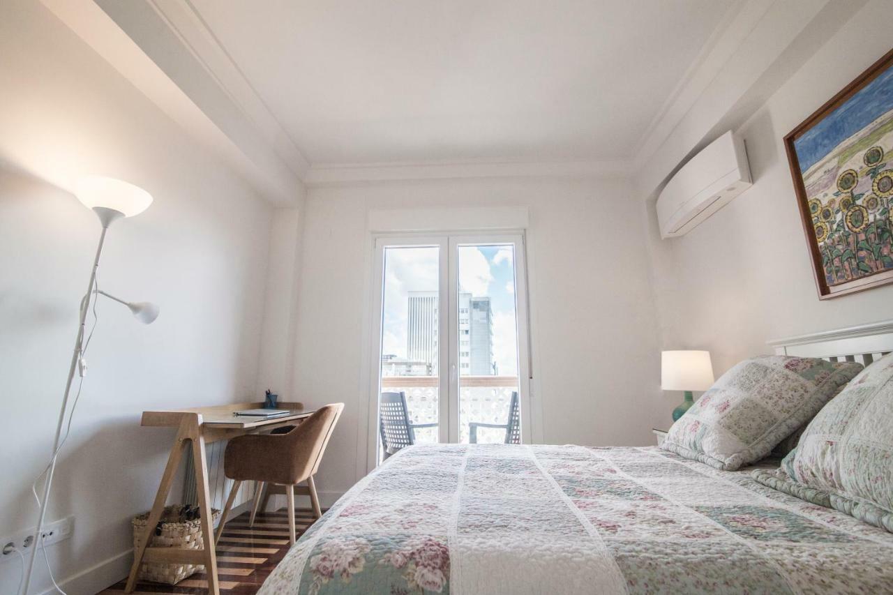 Elegant Retreat Business District Bernabeu Apartment Мадрид Екстериор снимка