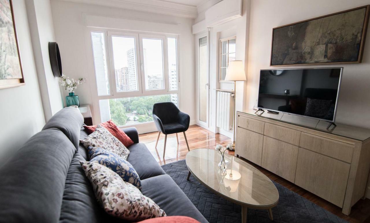 Elegant Retreat Business District Bernabeu Apartment Мадрид Екстериор снимка