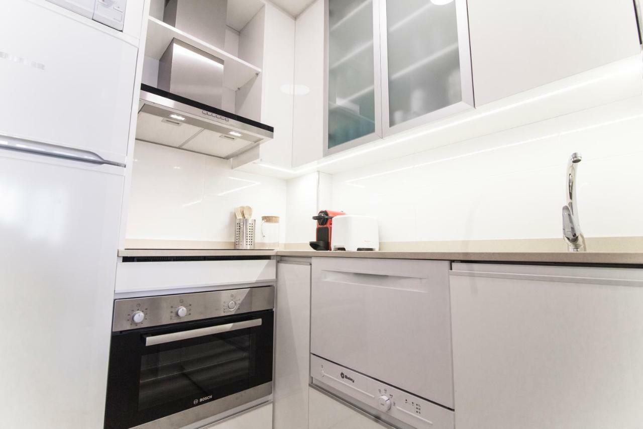 Elegant Retreat Business District Bernabeu Apartment Мадрид Екстериор снимка