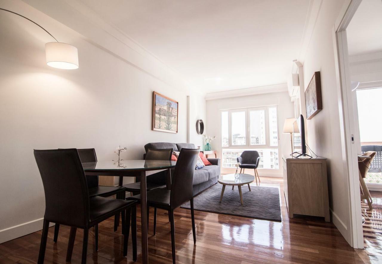 Elegant Retreat Business District Bernabeu Apartment Мадрид Екстериор снимка