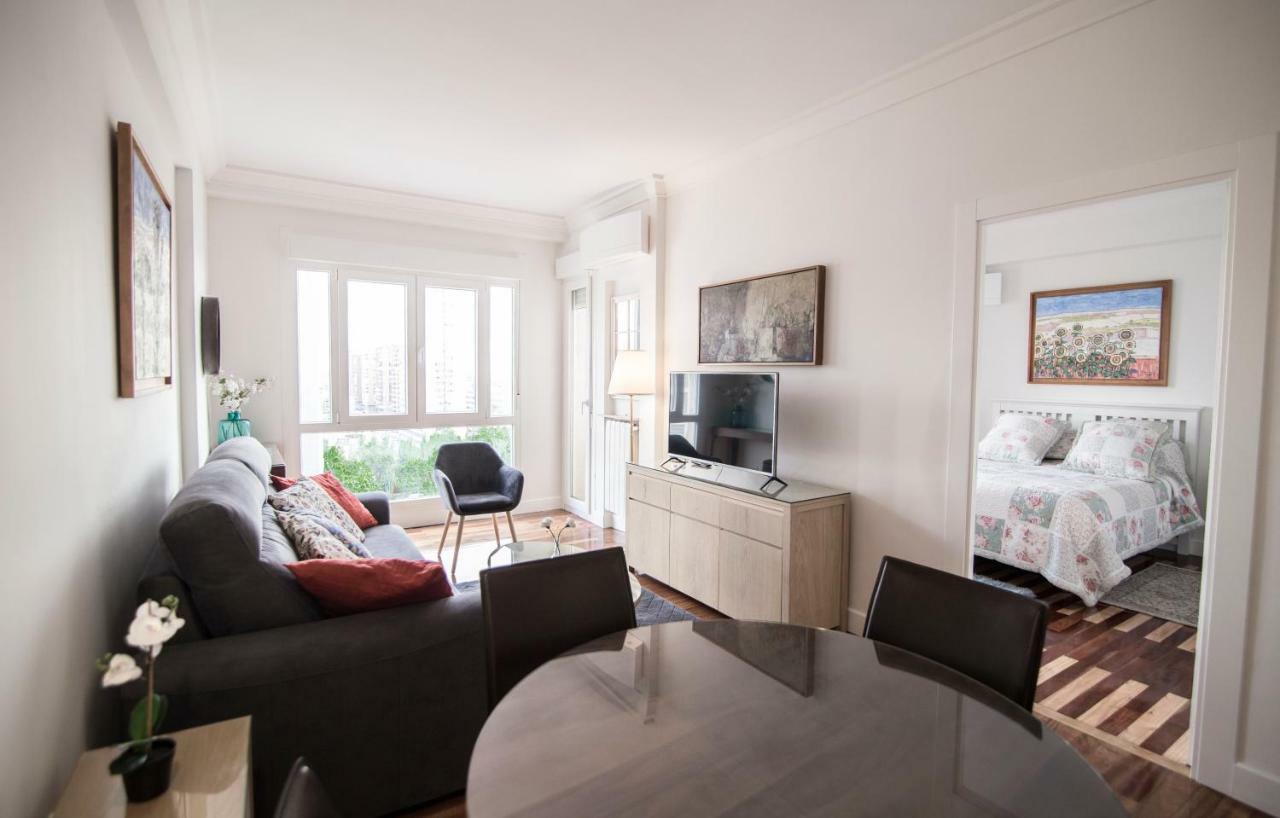 Elegant Retreat Business District Bernabeu Apartment Мадрид Екстериор снимка
